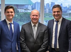 Pesquisa-coloca-Celio-Silveira-e-Cambao-na-lideranca-isolada-e-reforca-expectativa-de-dobradinha-his.jpeg