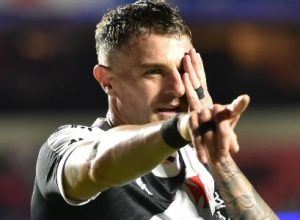 vegetti-comemora-gol-do-vasco-sobre-o-sao-paulo-em-jogo-do-brasileirao-1749780862049_v2_615x300.jpg